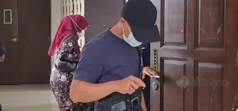 Malaysia 18 Teacher Student Cikgu Fahilah Viral Video: Cikgu Fadhilah Viral Video Clip, Cikgu Fahilah Viral Video Cctv Warming