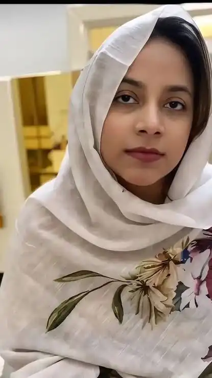 The Teacher Student Viral Video Trend in Pakistan 5.40 or 6.08: Fact Check